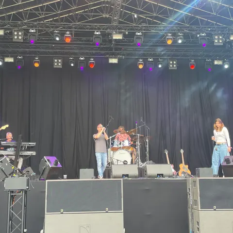 Live @ Schiefest - IDDF - Around Town, free festival show - Schiefest 2025 3